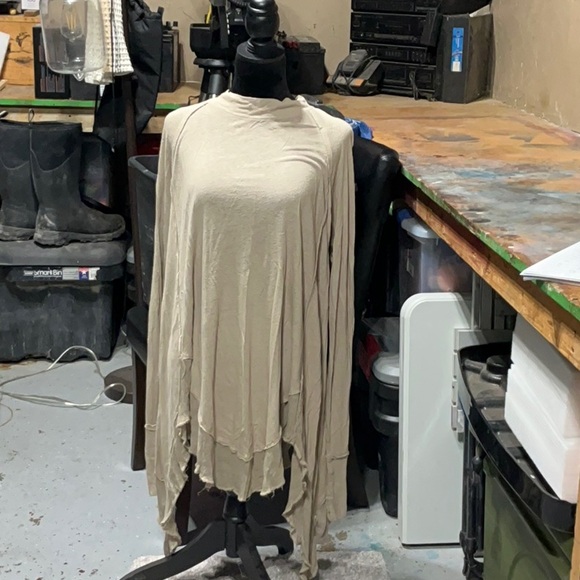 FP Movement by Free People Cream Drape Top - Picture 1 of 3